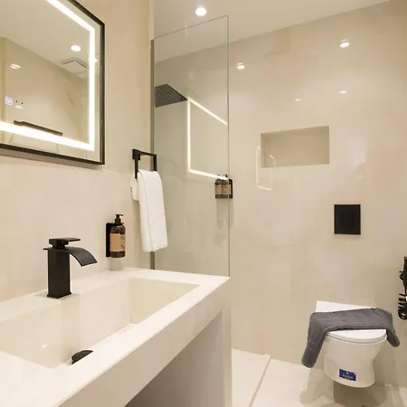 Glamour Residences 1-2 By Corfuescapes アパート